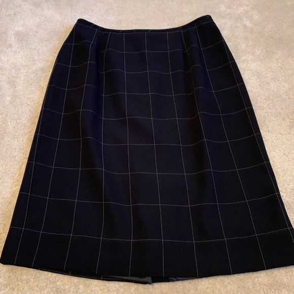 Kasper 2-Piece Suit - Jacket and Skirt Black Windowpane Design Size 8 - Picture 9 of 15